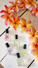 Load image into Gallery viewer, Honi Plumeria Perfume Oil ホニ・プルメリアパフュームオイル