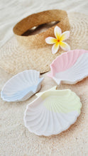 Load image into Gallery viewer, Shell Trinket Tray

